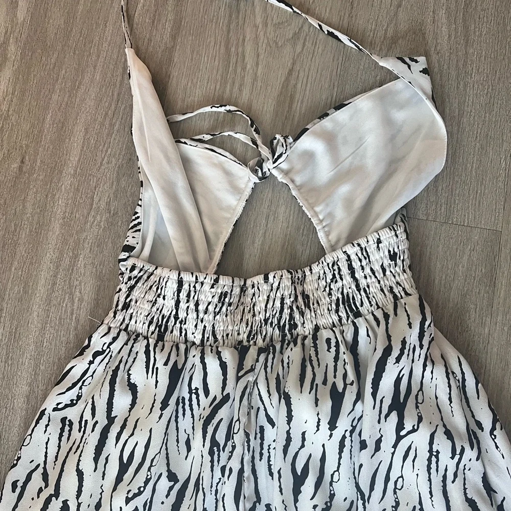 Zebra Print Maxi Cutout Halter Dress Size Medium - Picture 8 of 16